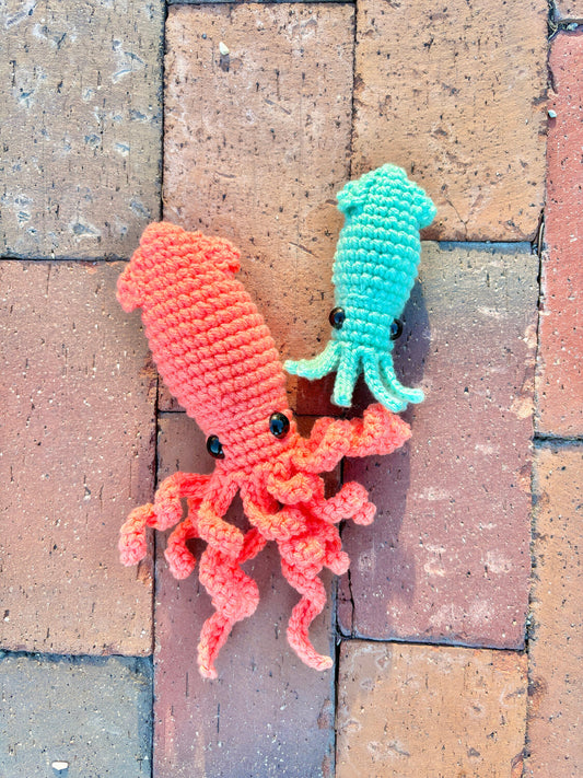 Squid Friends Crochet Pattern | 2 in 1 Squid Amigurumi PDF | LOW-SEW!