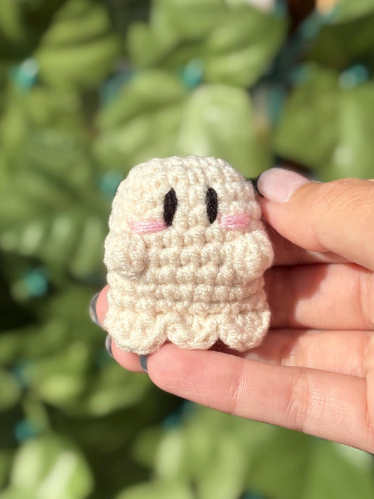 Teeny Ghost Crochet Pattern | No Sew Ghost Amigurumi PDF