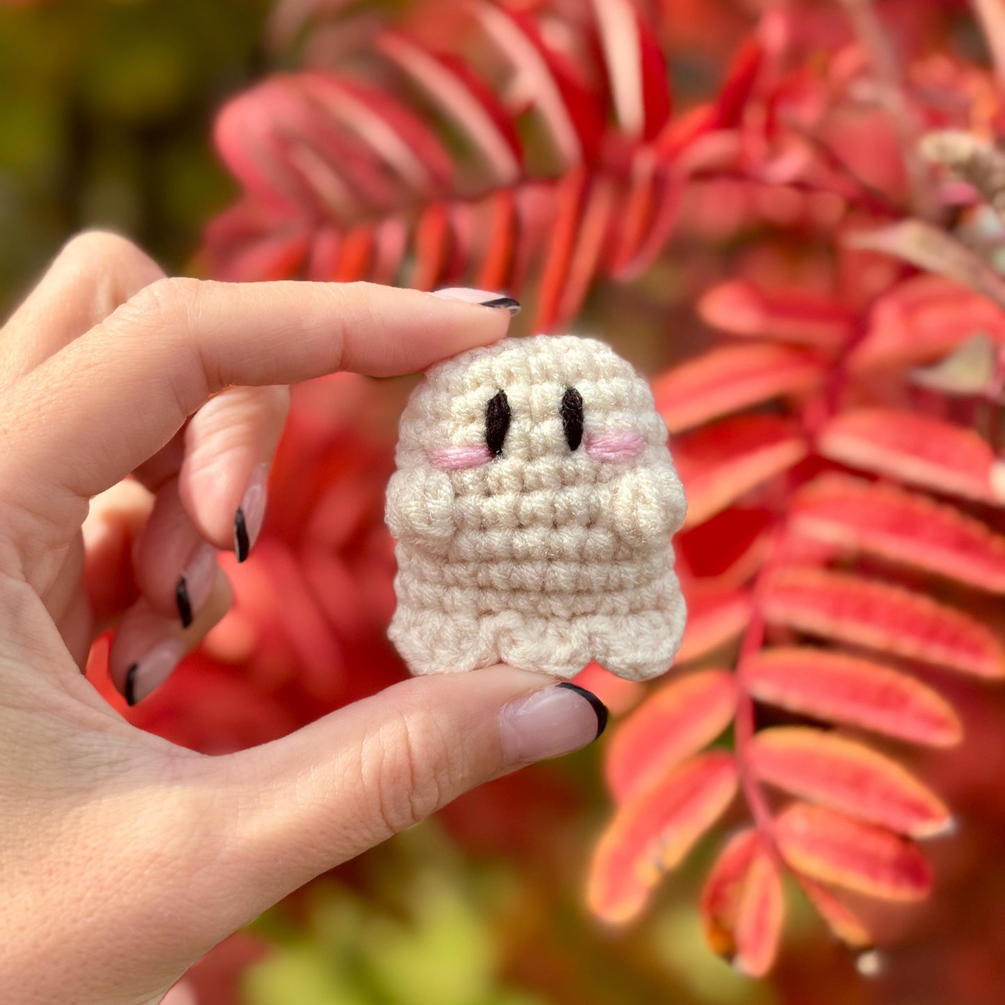 Teeny Ghost Crochet Pattern | No Sew Ghost Amigurumi PDF
